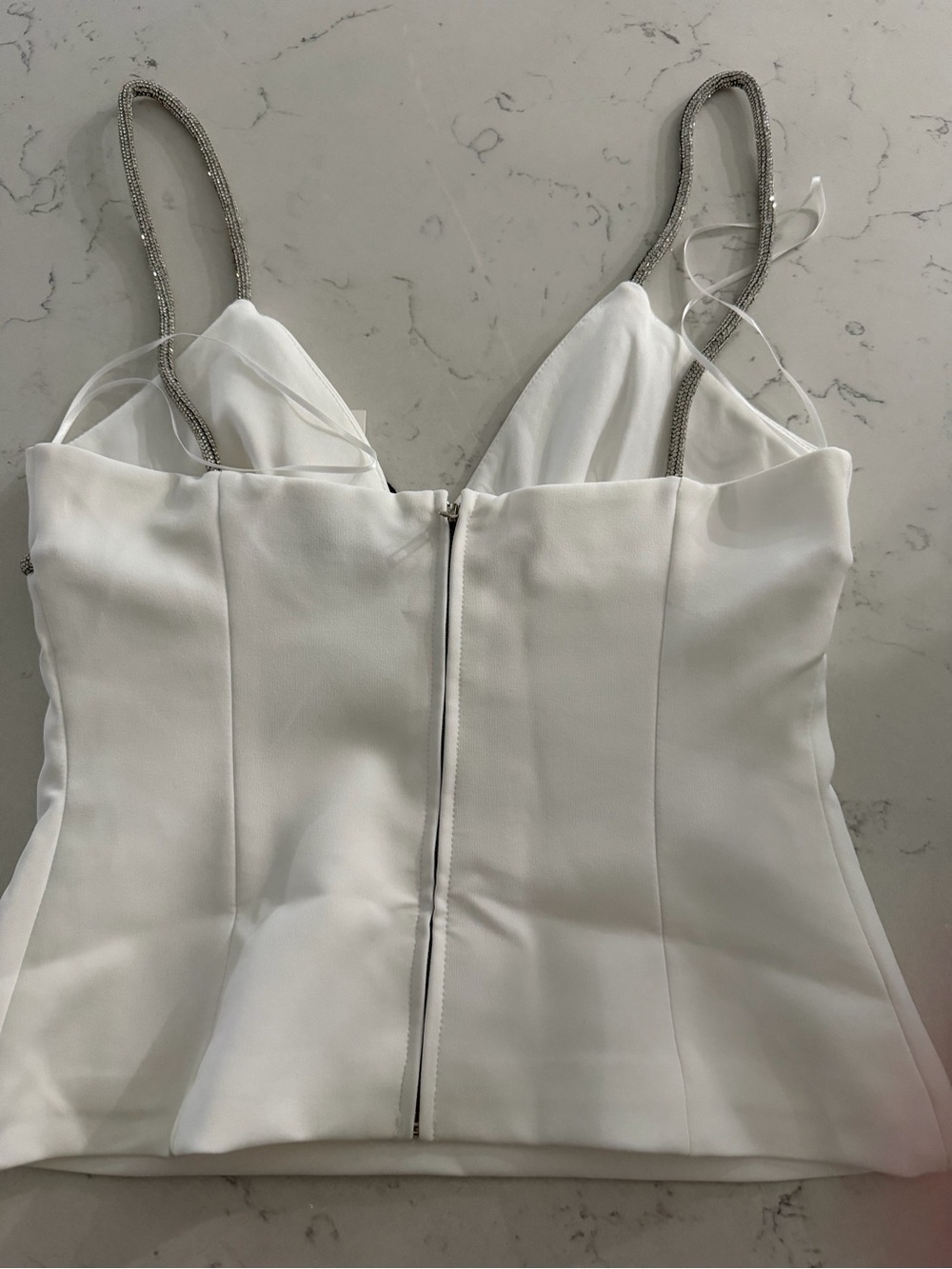 Zara white top with gorgeous detail (see pictures) 
Size small